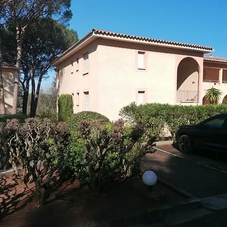 Apartment Nouveau Golf *